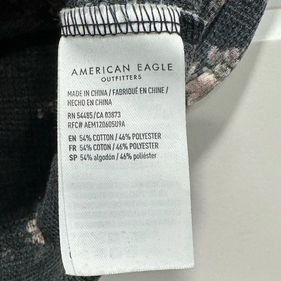 AEO Dark Blue Floral Short Sleeve Crop Top - Size Small - Picture 5 of 8